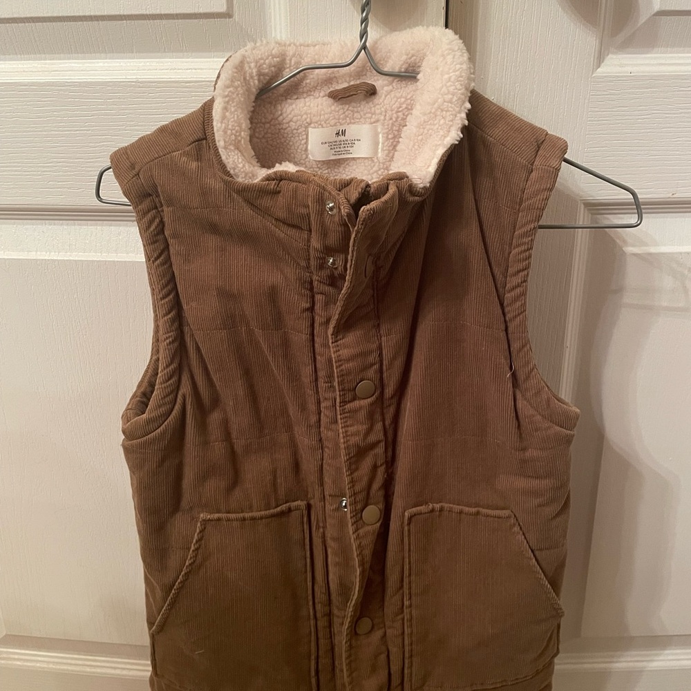H&M BROWN CORDUROY SHERPA VEST
